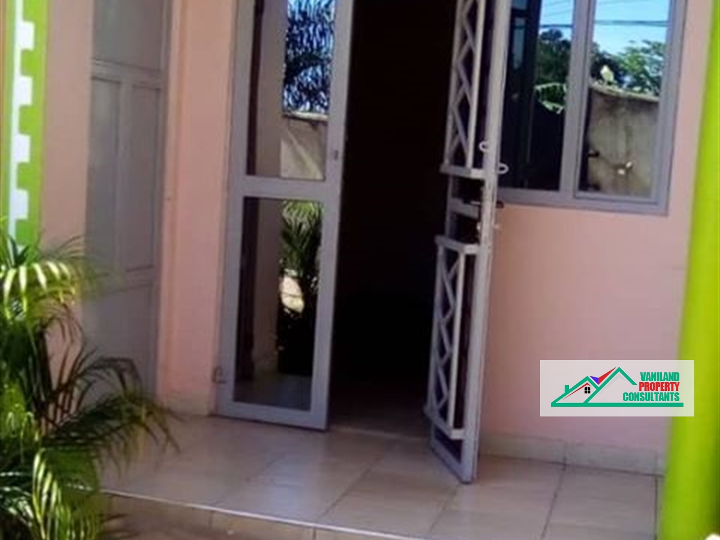 Semi Detached for rent in Mpererwe Kampala