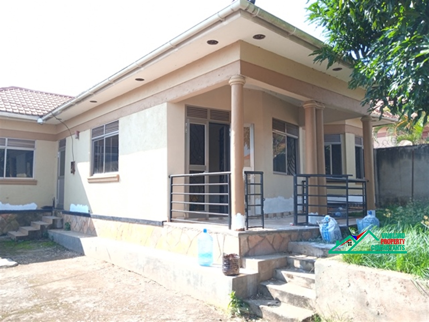 Bungalow for rent in Naalya Kampala