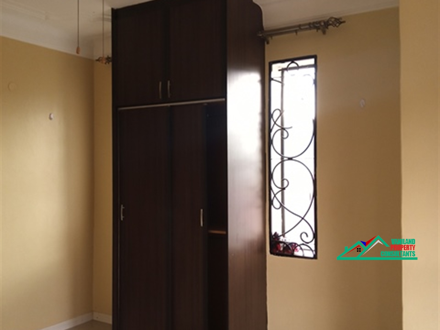 Duplex for rent in Bweyogerere Wakiso