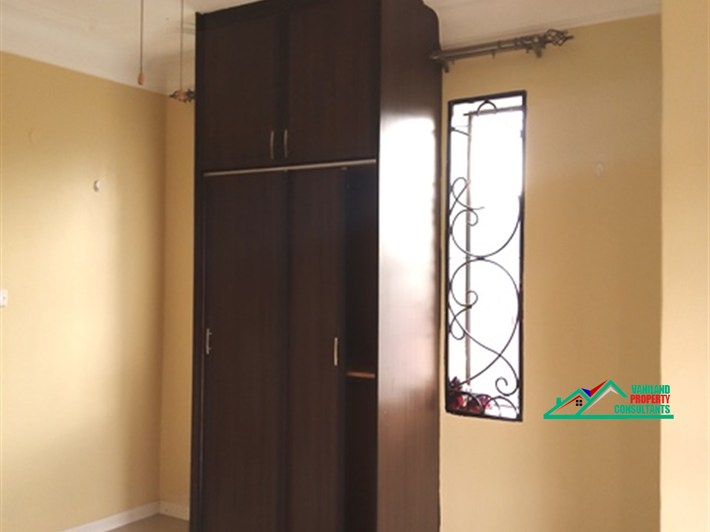 Duplex for rent in Bweyogerere Wakiso