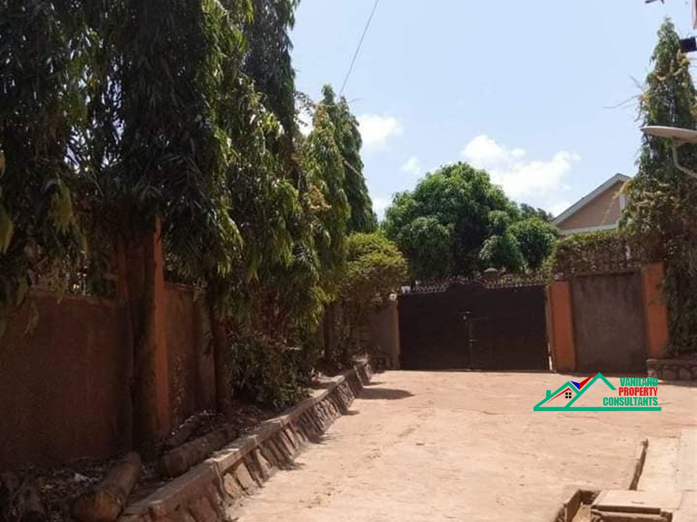 Semi Detached for rent in Mutungo Wakiso