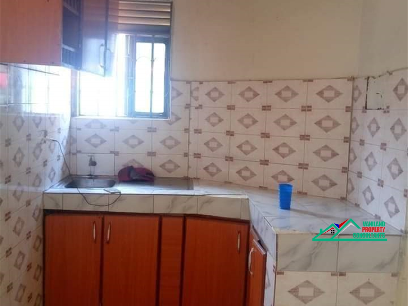 Semi Detached for rent in Mbalwa Kampala