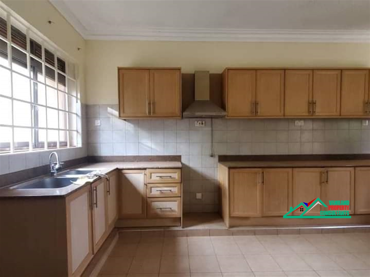 Bungalow for rent in Kisaasi Kampala