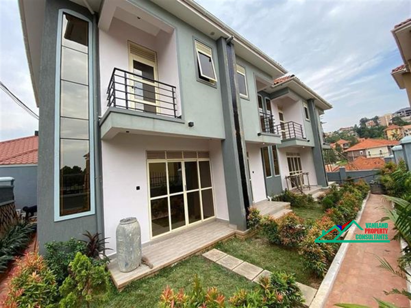 Duplex for rent in Kyanja Wakiso