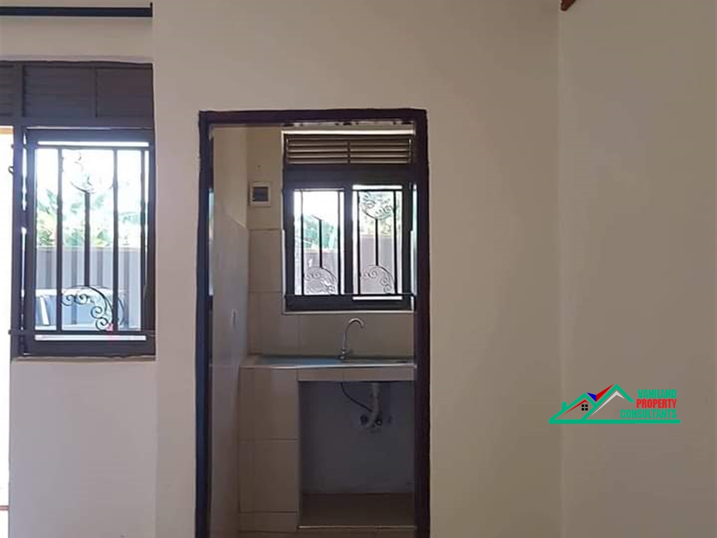 Semi Detached for rent in Busaabala Kampala