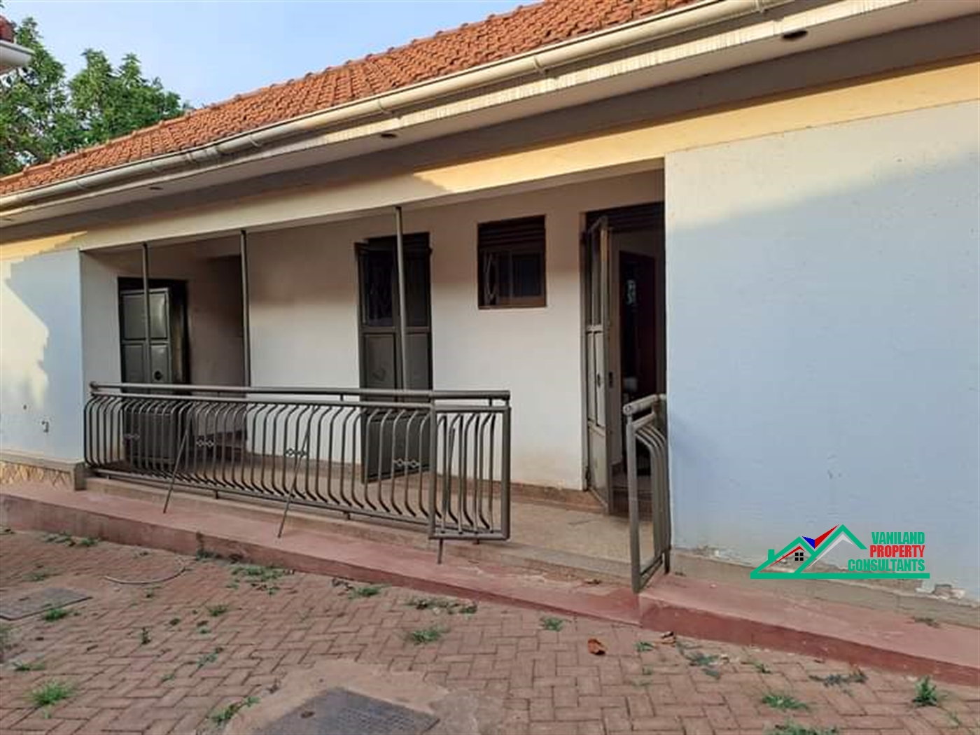 Bungalow for rent in Kulambilo Kampala