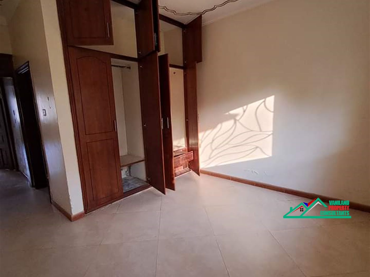 Bungalow for rent in Kulambilo Kampala