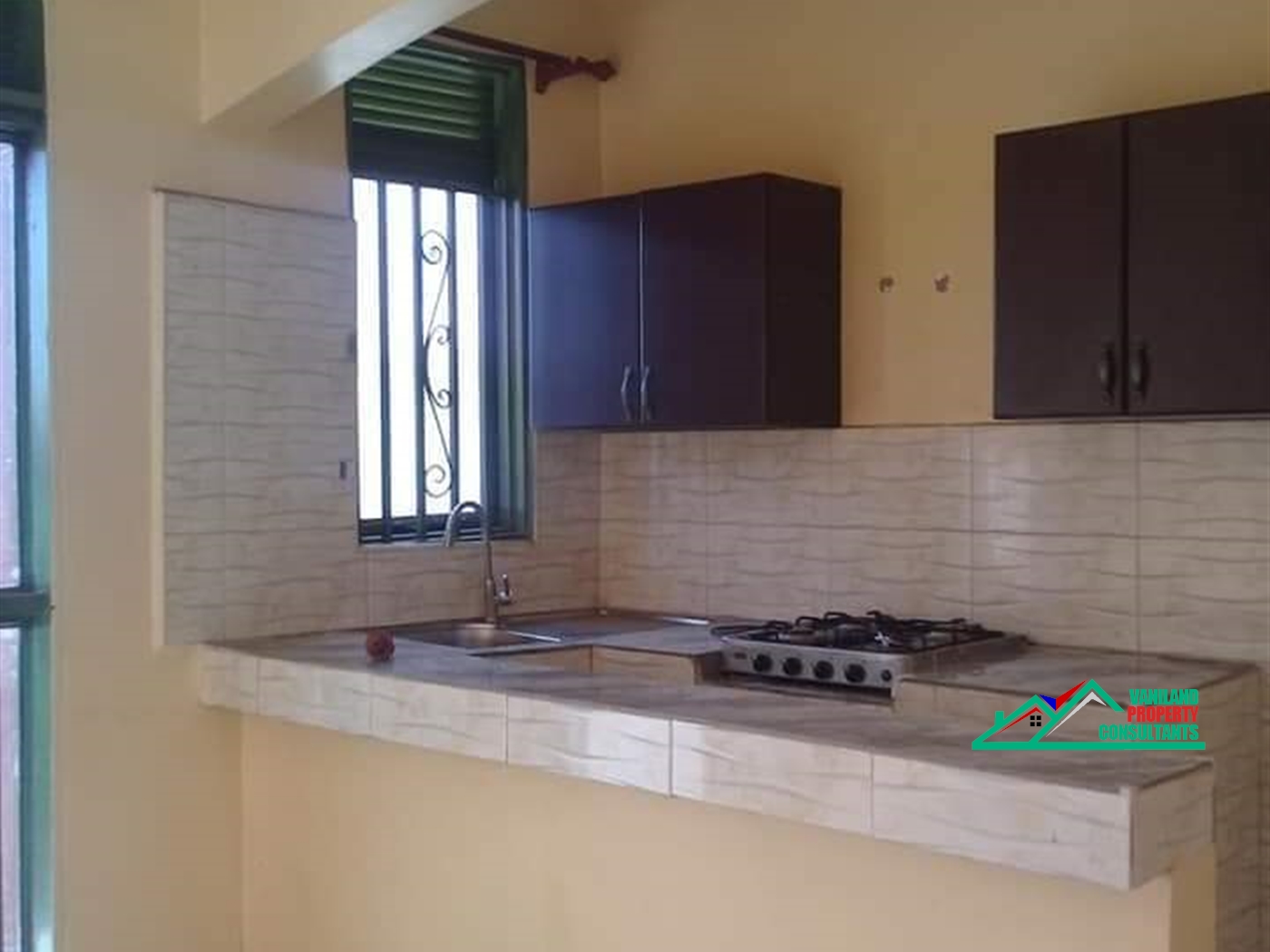 Semi Detached for rent in Kanyanya Kampala