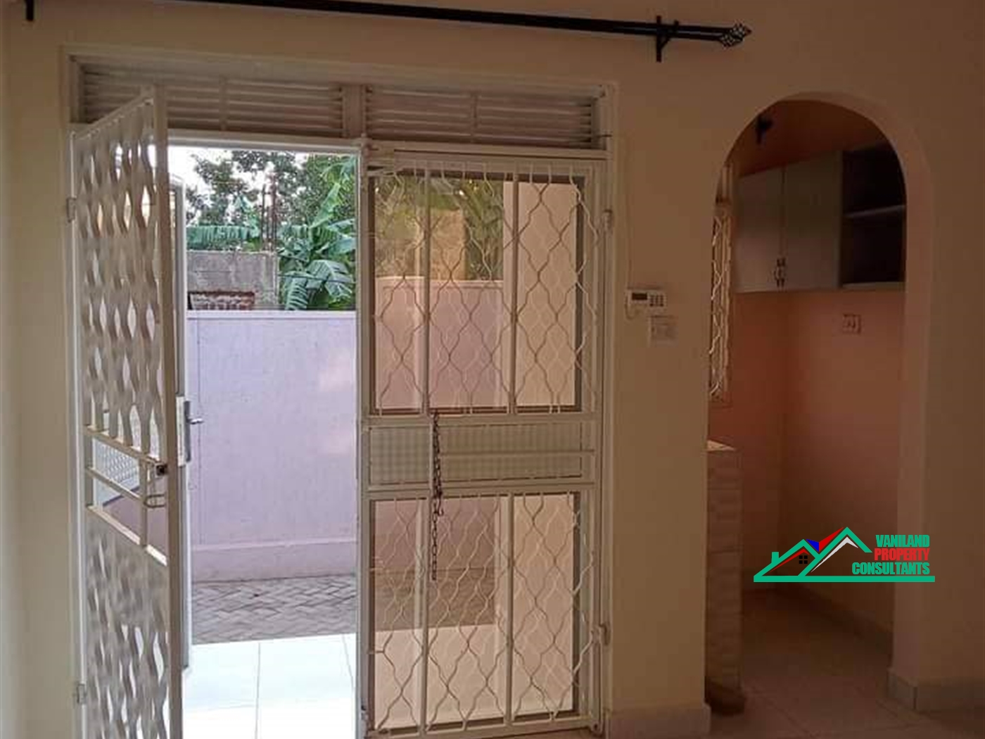 Semi Detached for rent in Bweyogerere Wakiso