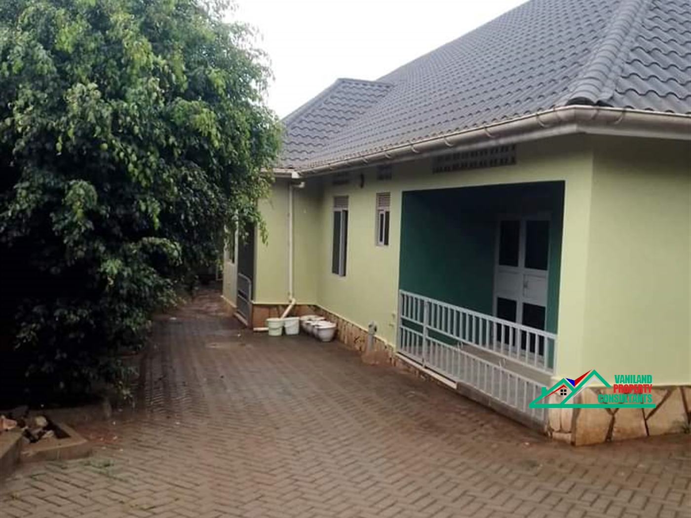 Semi Detached for rent in Bweyogerere Wakiso