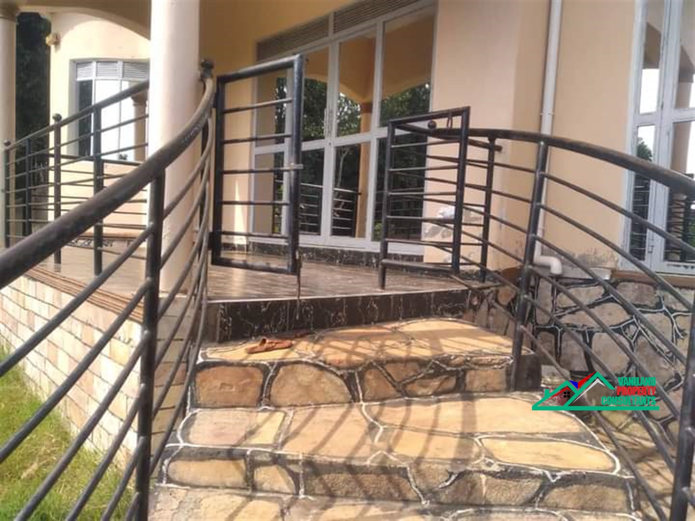 Bungalow for rent in Wakisocentre Wakiso