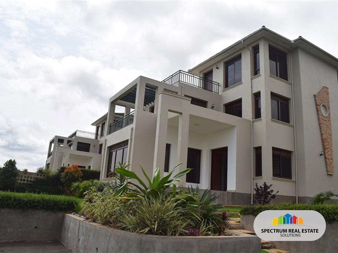 Villa for sale in Lubowa Kampala