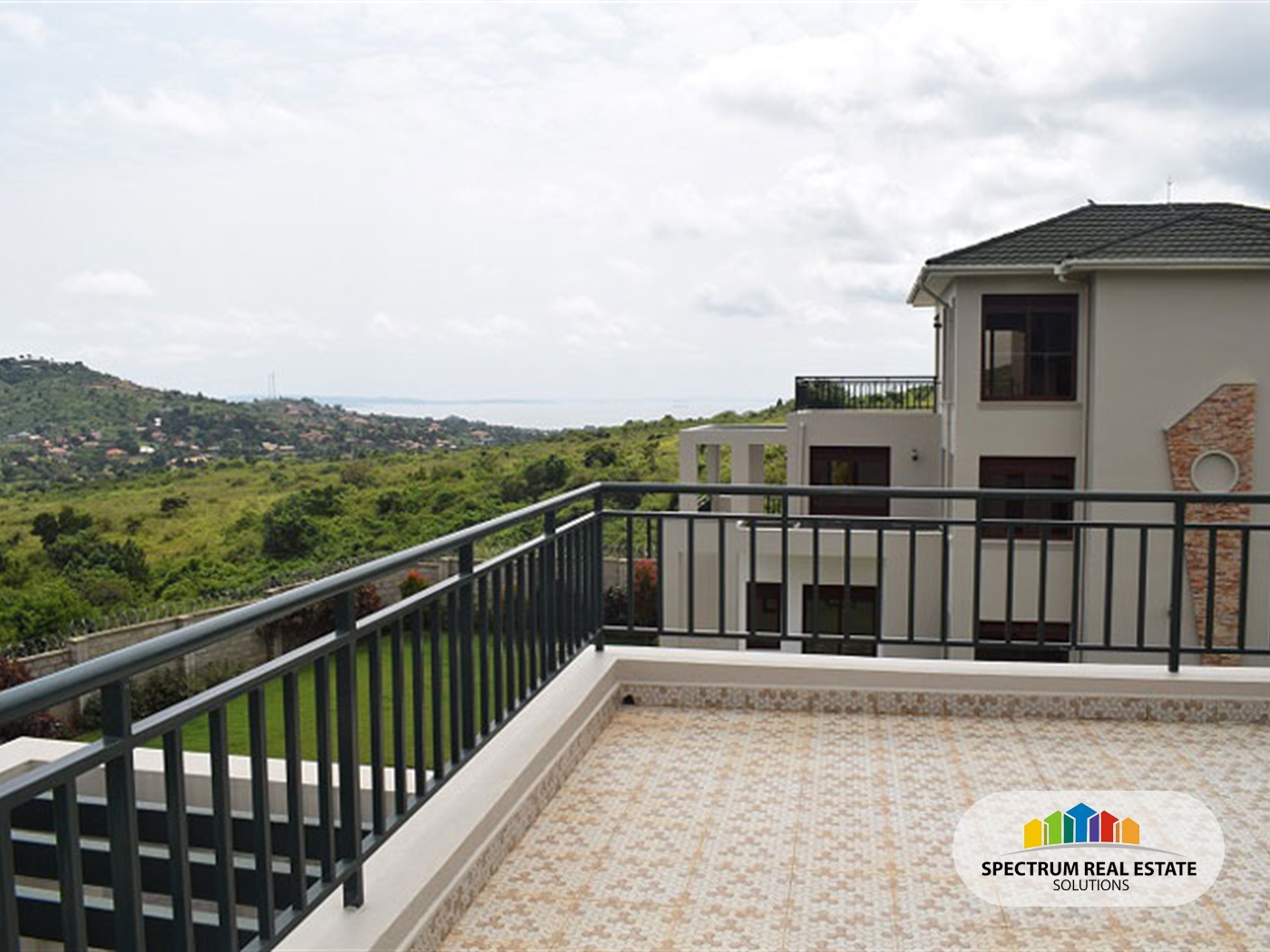 Villa for sale in Lubowa Kampala