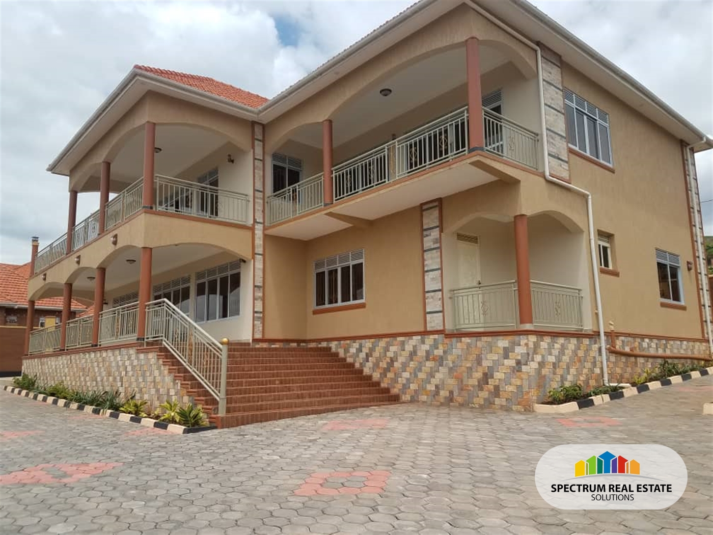 Storeyed house for sale in Kakungulu Wakiso