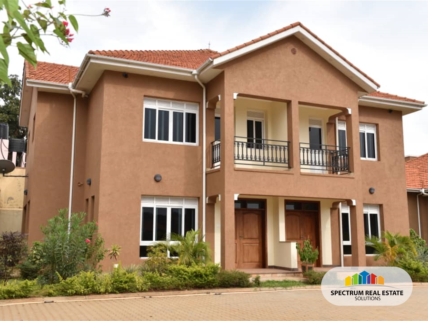 Town House for sale in Muyenga Kampala