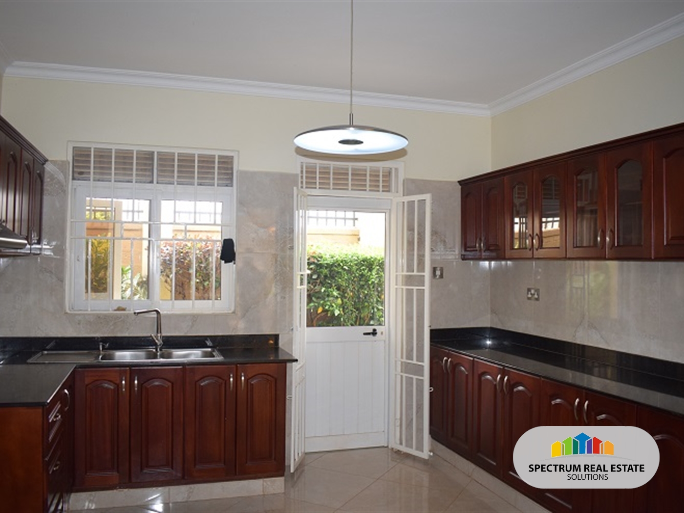 Villa for sale in Munyonyo Kampala