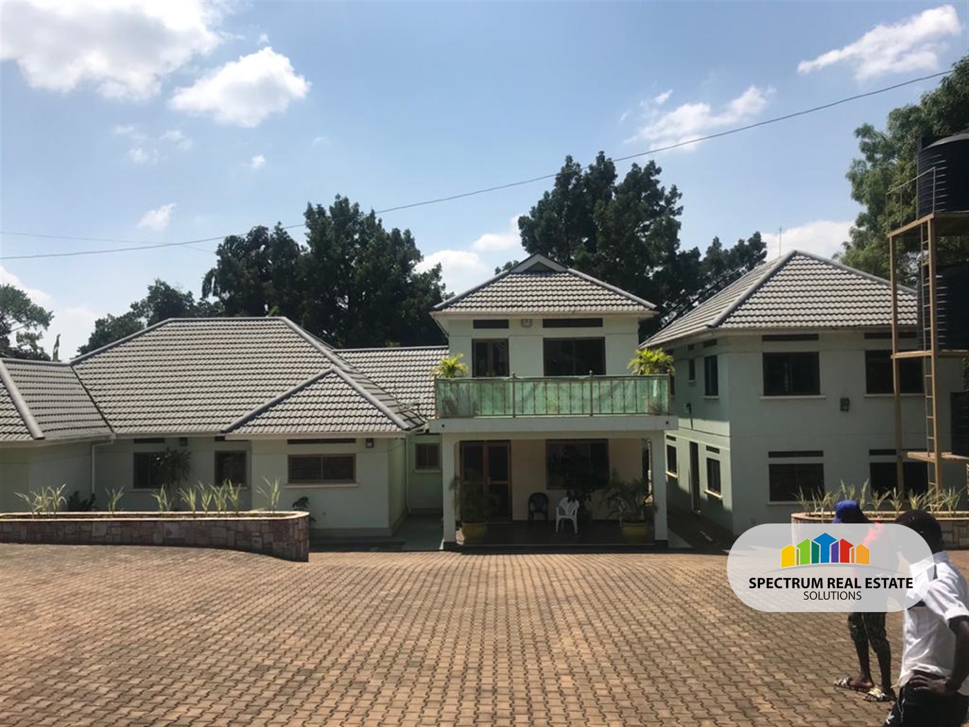 Storeyed house for sale in Bugoloobi Kampala