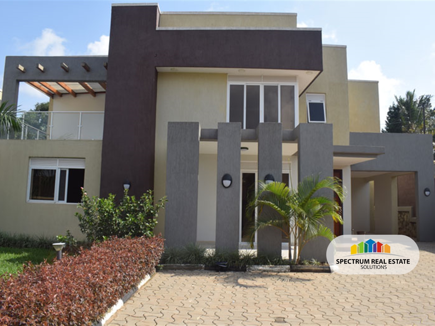 Storeyed house for rent in Muyenga Kampala