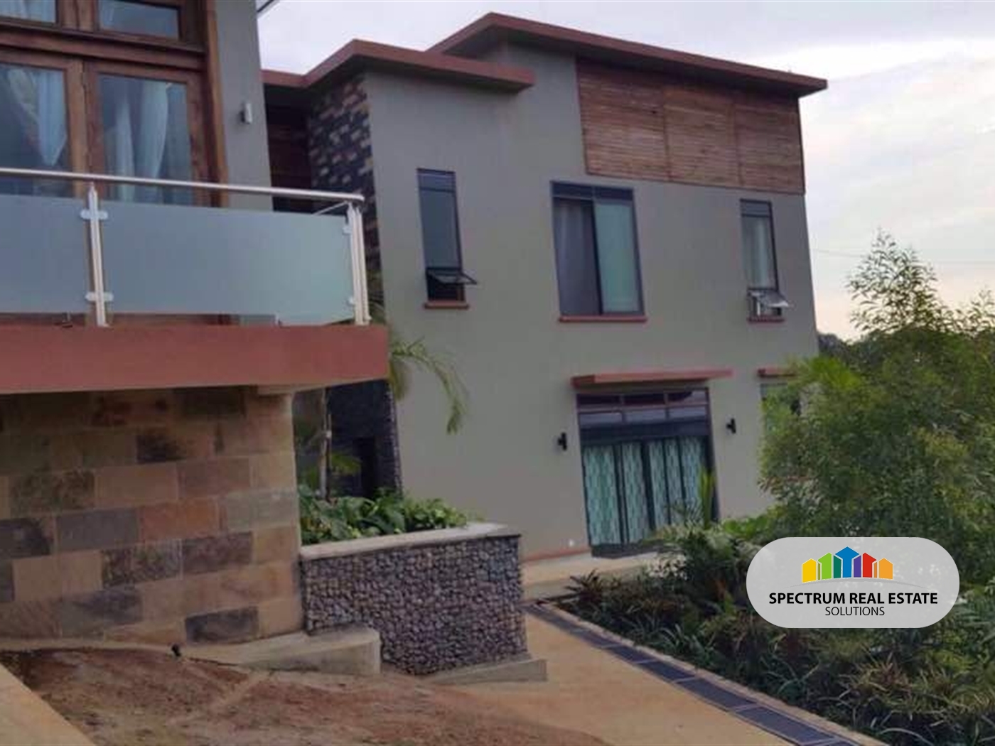 Storeyed house for sale in Kitala Wakiso