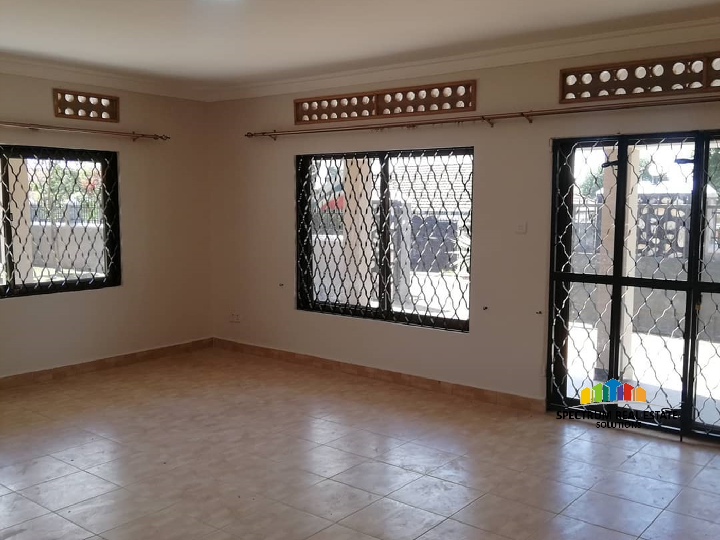 Bungalow for rent in Naalya Kampala