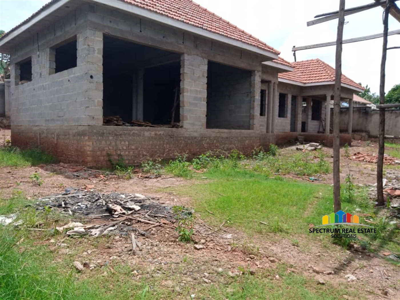 Shell House for sale in Bwebajja Wakiso