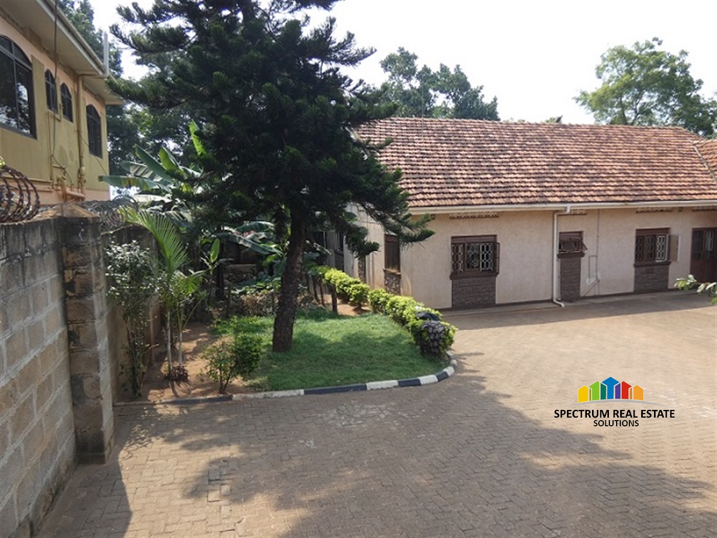 Bungalow for sale in Muyenga Kampala