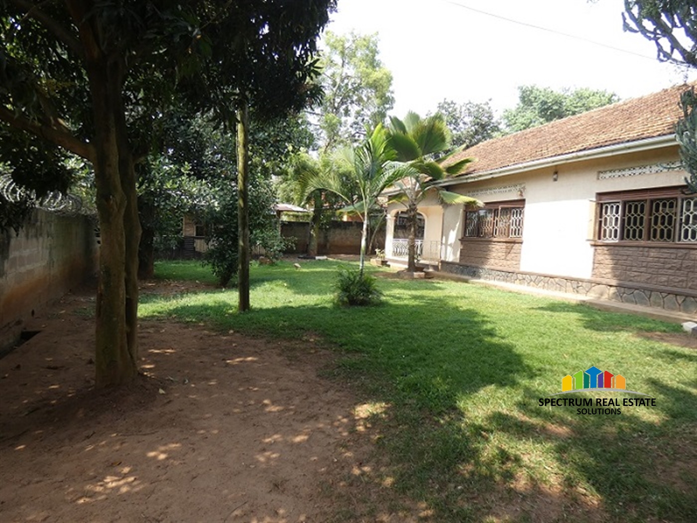 Bungalow for sale in Muyenga Kampala