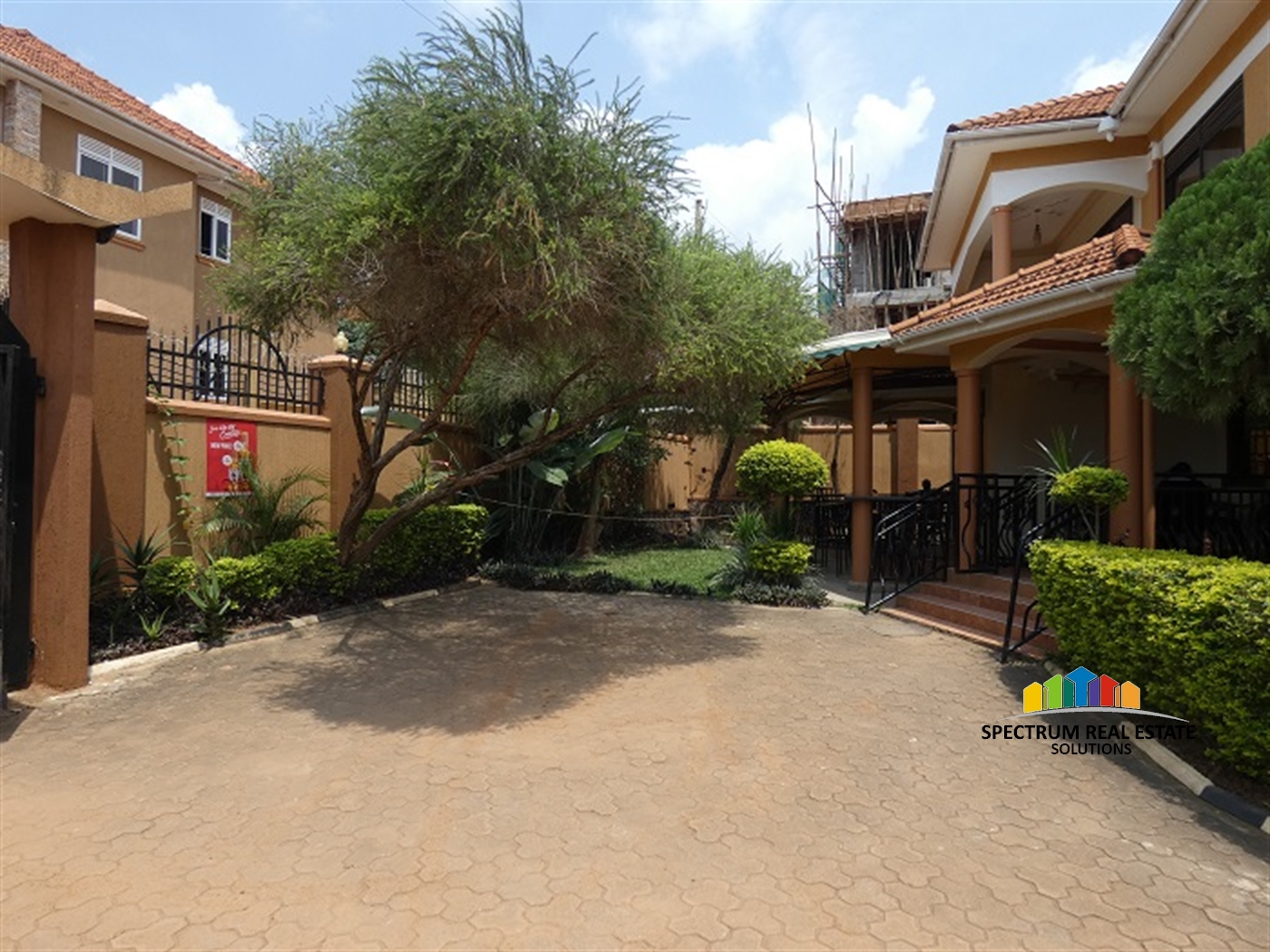 Guest house for sale in Bukasa Kayunga