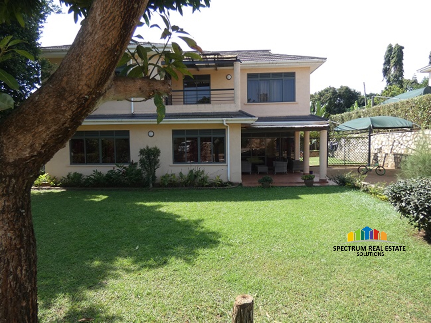 Villa for sale in Munyonyo Kampala