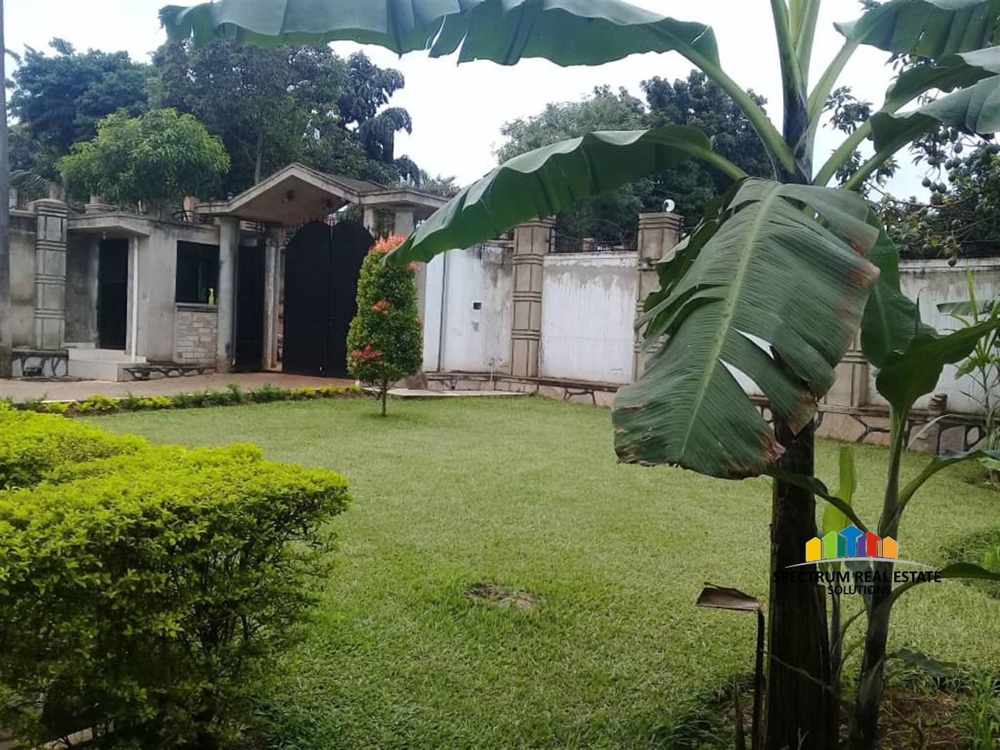 Storeyed house for sale in Kitende Wakiso