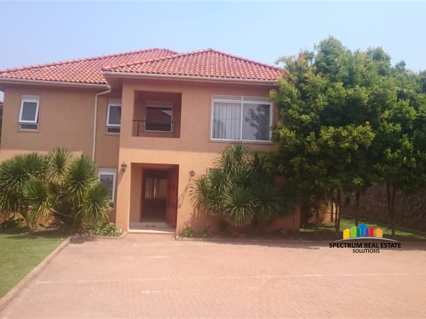 Storeyed house for rent in Munyonyo Kampala