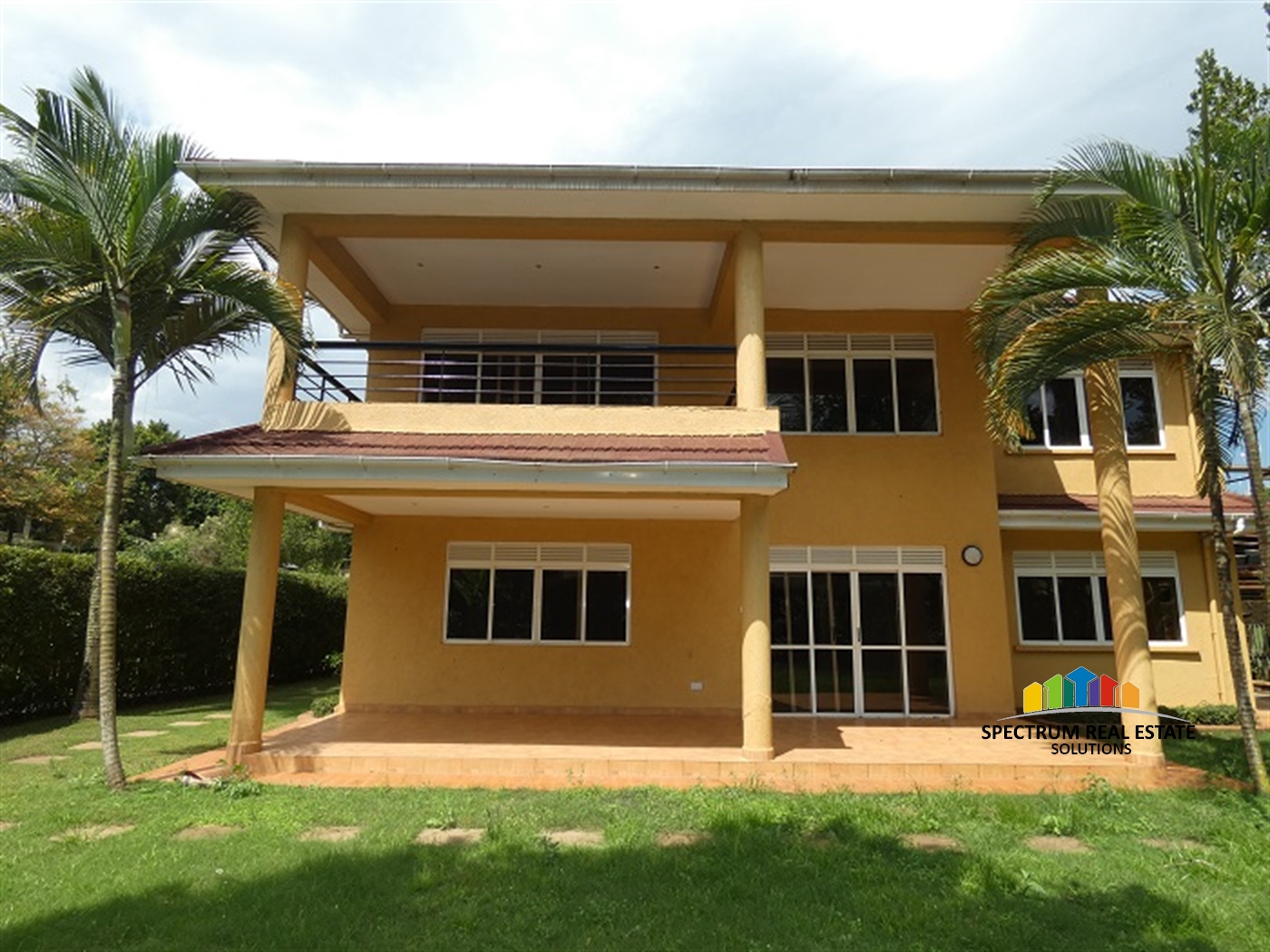 Storeyed house for rent in Munyonyo Kampala