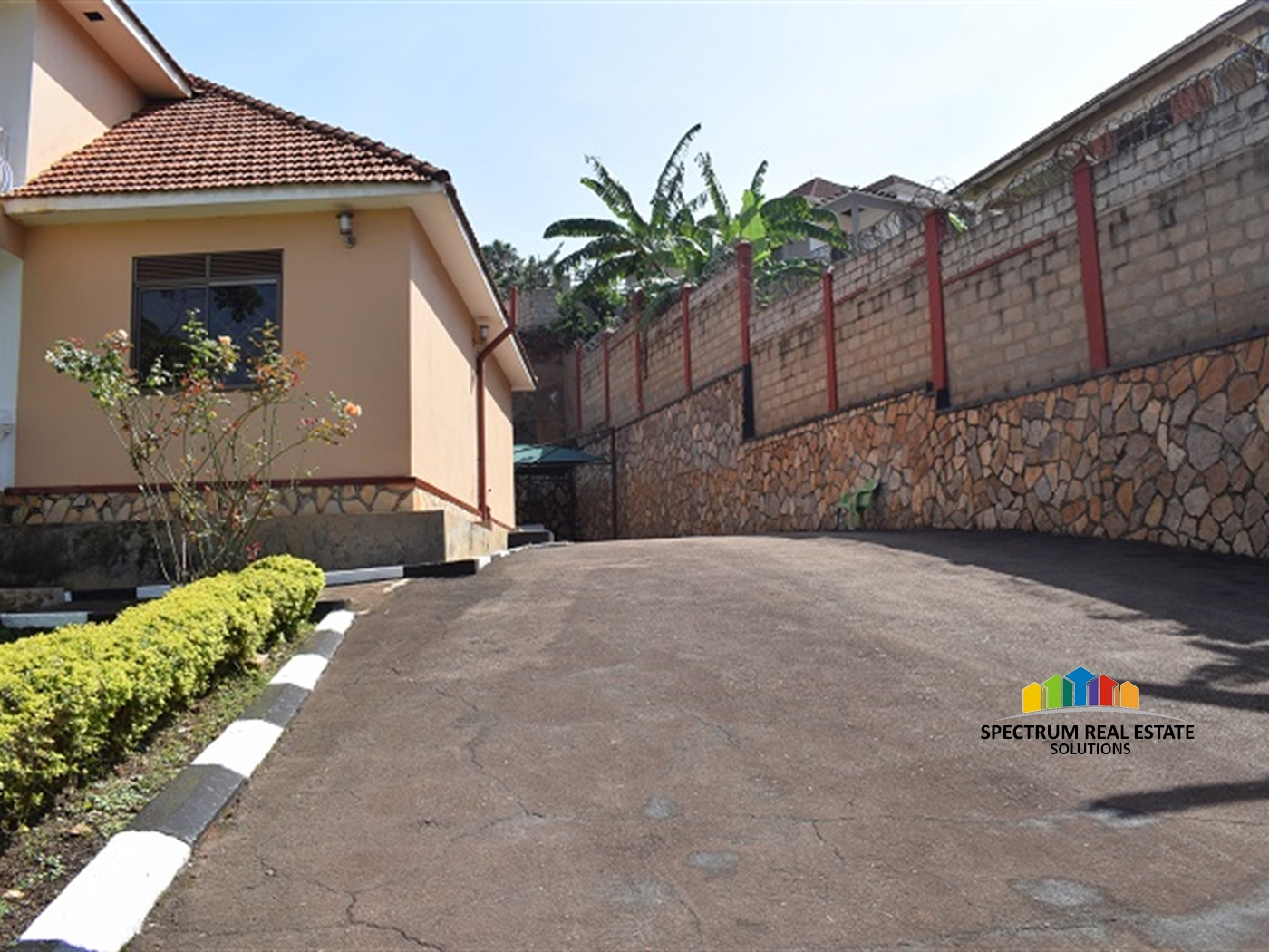 Storeyed house for rent in Naguru Kampala