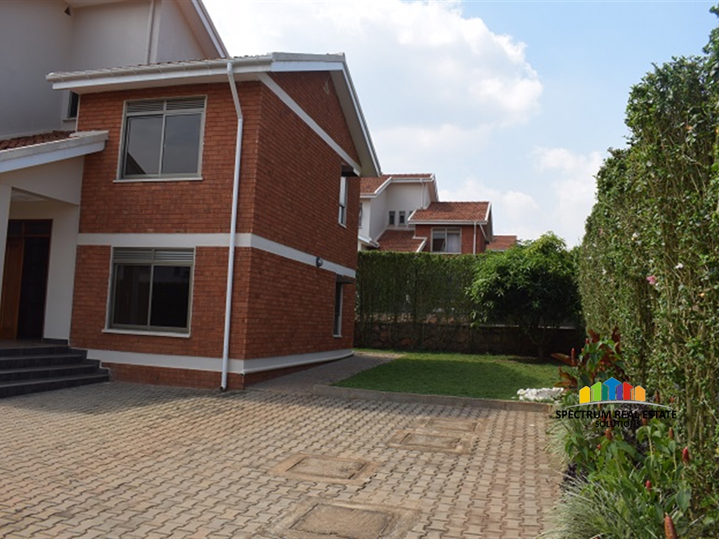 Storeyed house for sale in Kitende Wakiso