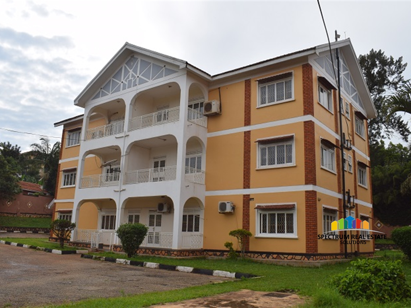 Storeyed house for rent in Naguru Kampala