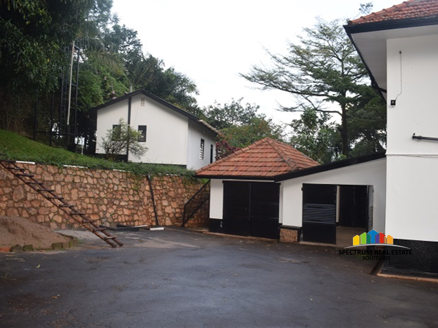 Storeyed house for rent in Kololo Kampala