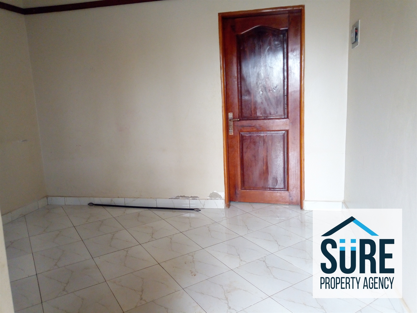 Bungalow for rent in Kiwaatule Kampala