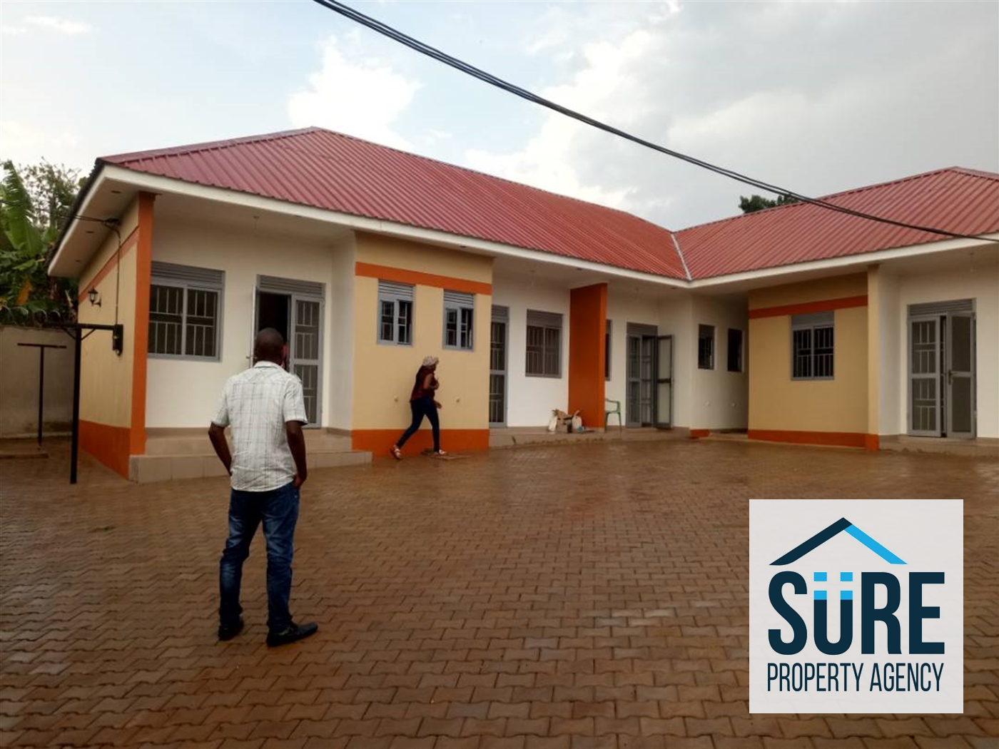 Town House for rent in Kiwaatule Kampala