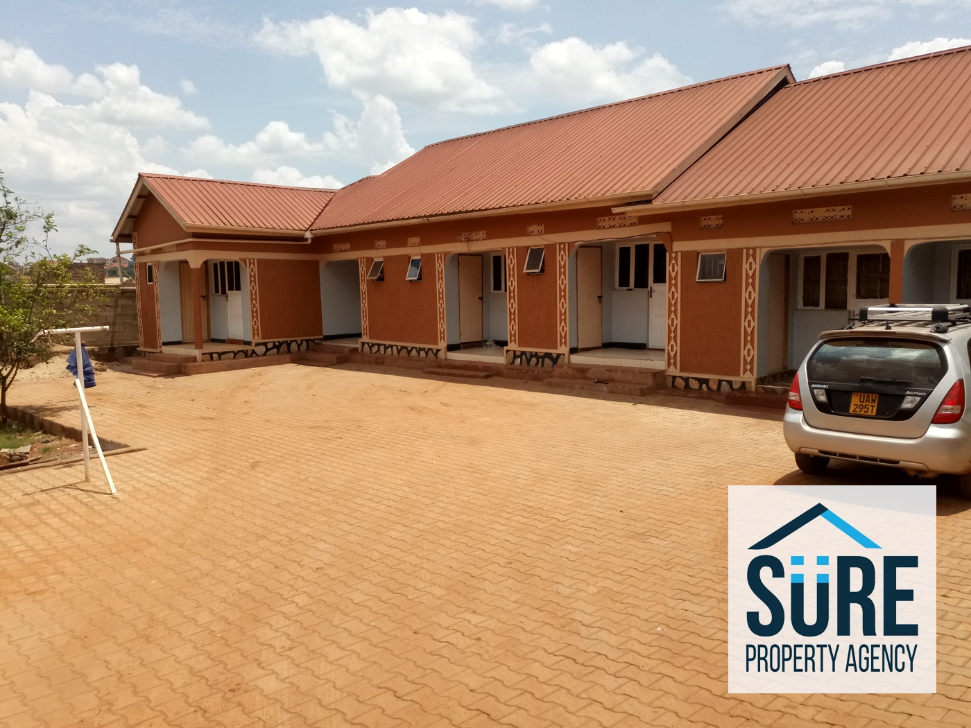 Town House for rent in Kiwaatule Kampala