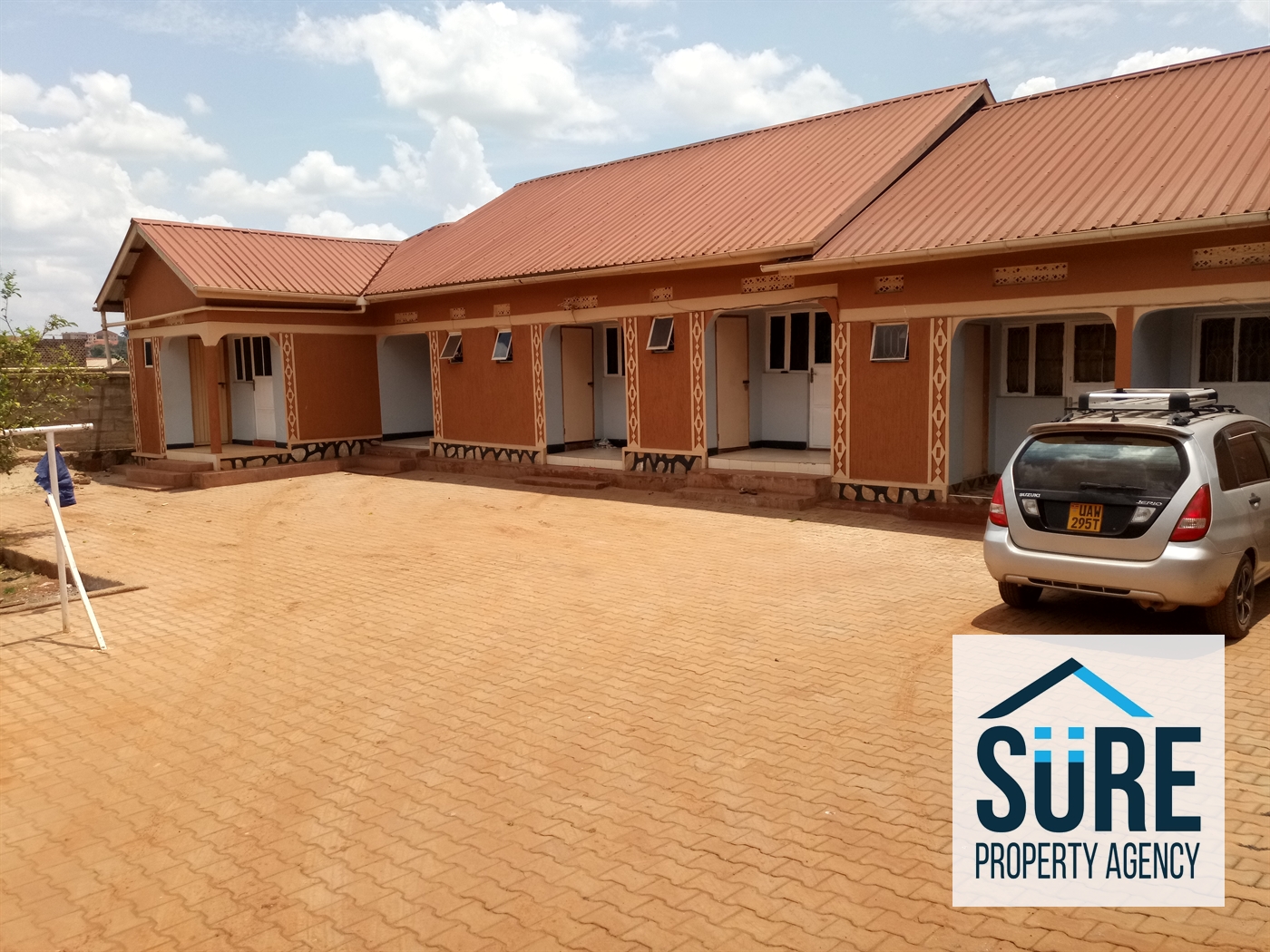 Town House for rent in Kiwaatule Kampala