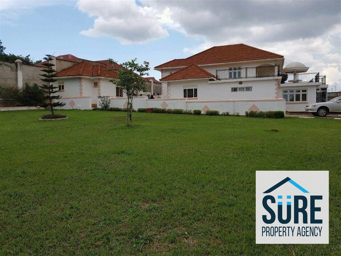 Mansion for sale in Bwebajja Wakiso