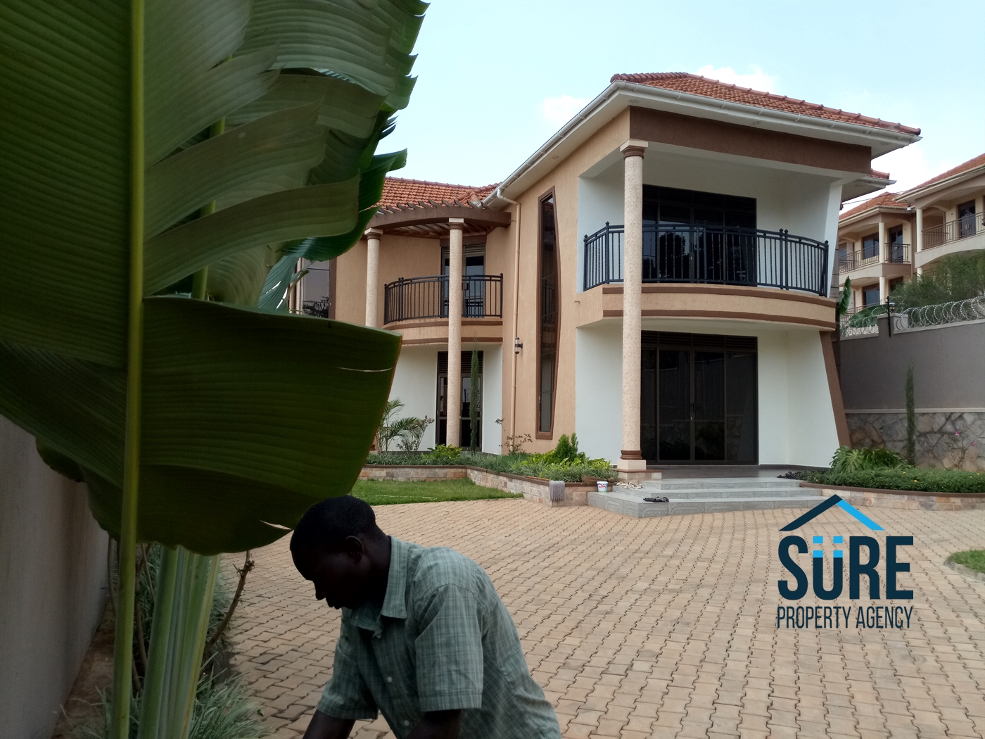 Mansion for rent in Kisaasi Kampala