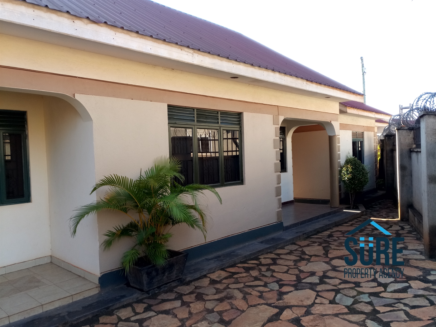 Semi Detached for rent in Kiwaatule Kampala