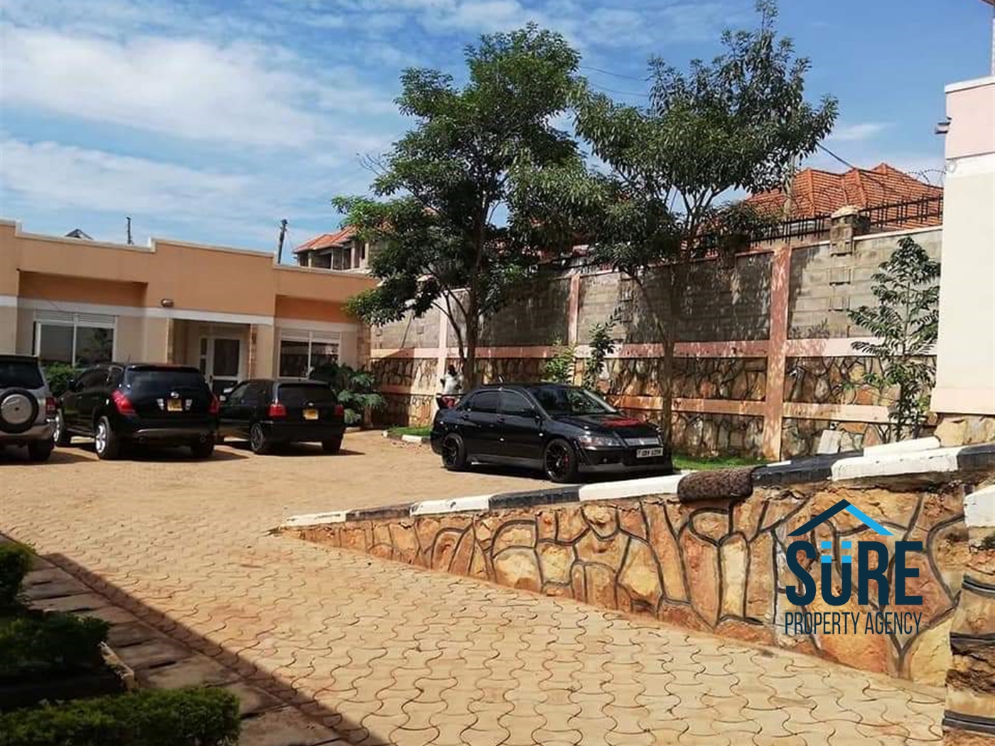 Semi Detached for rent in Kiwaatule Kampala