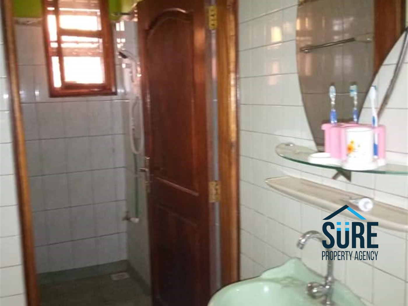 Bungalow for rent in Luzira Kampala