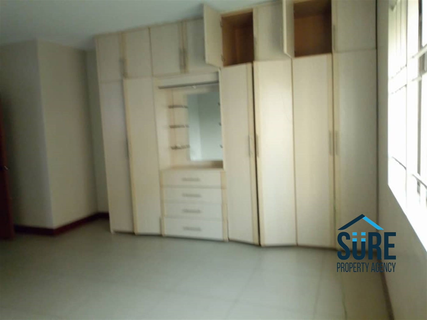 Apartment for rent in Kiwaatule Kampala