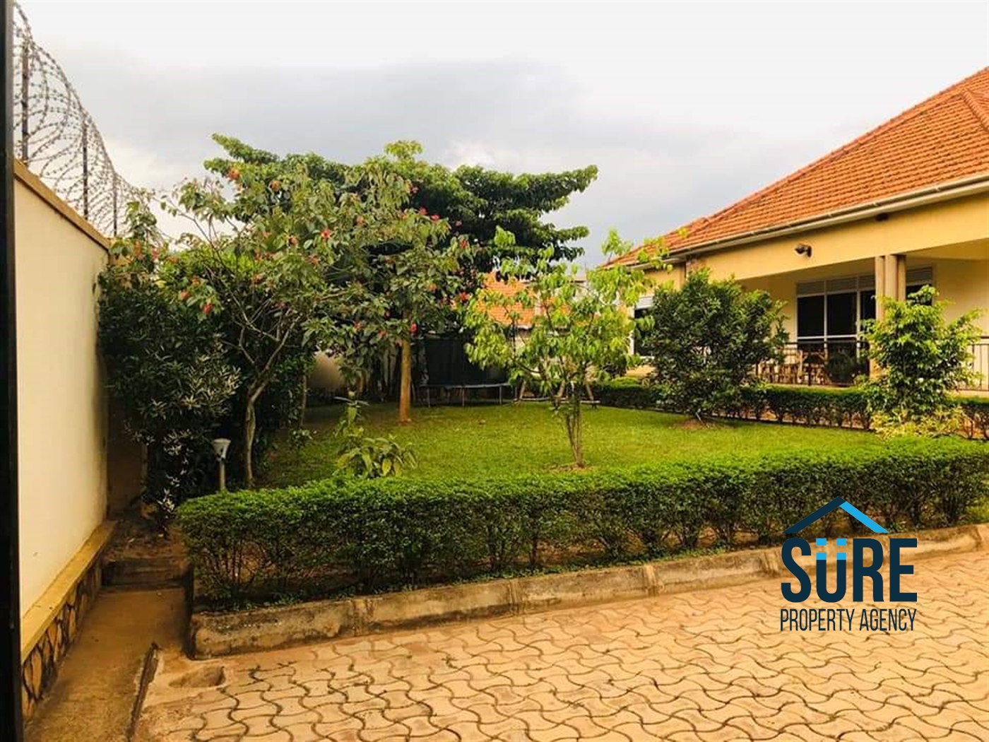 Bungalow for sale in Kiwaatule Kampala