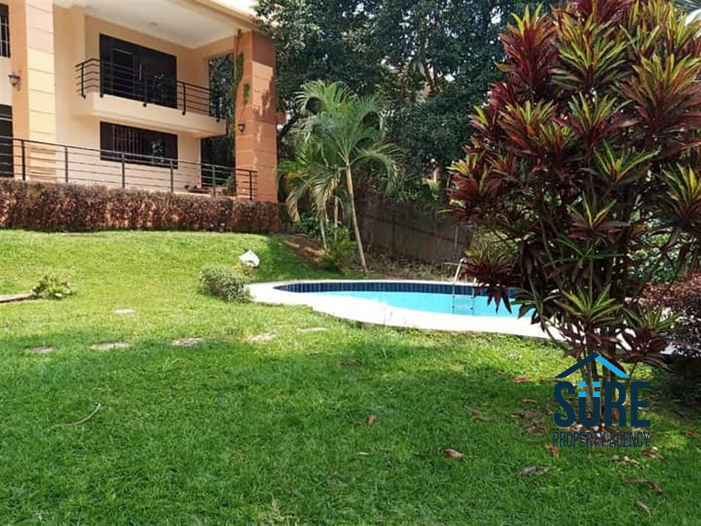 Duplex for rent in Kololo Kampala