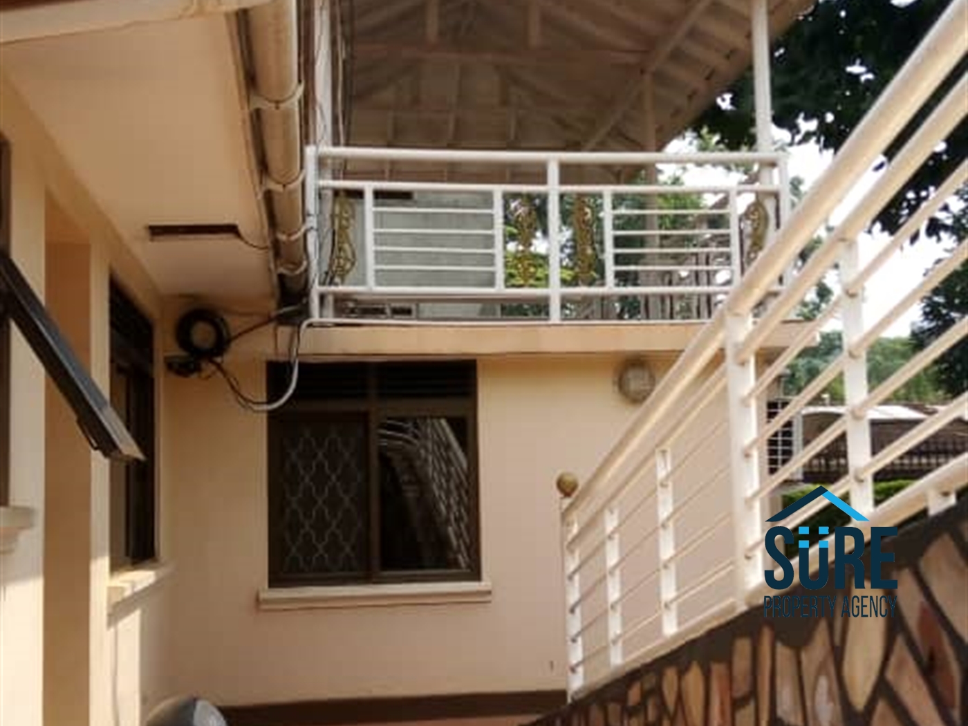 Bungalow for rent in Kololo Kampala