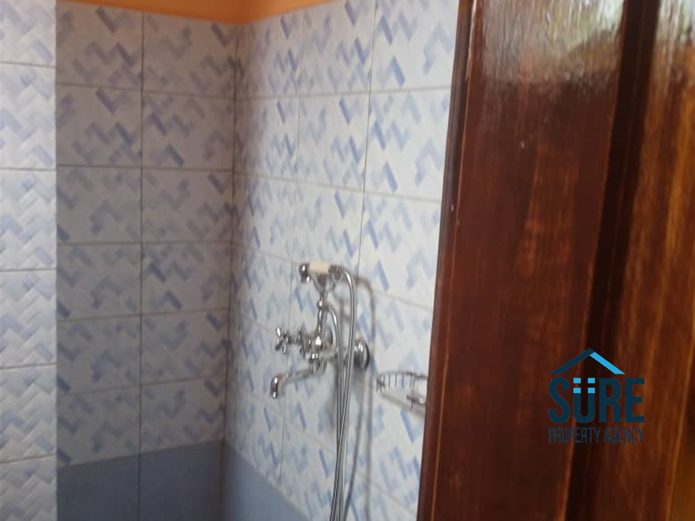 Semi Detached for rent in Katale Kampala